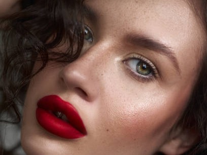 7 Easy ways to apply lipstick