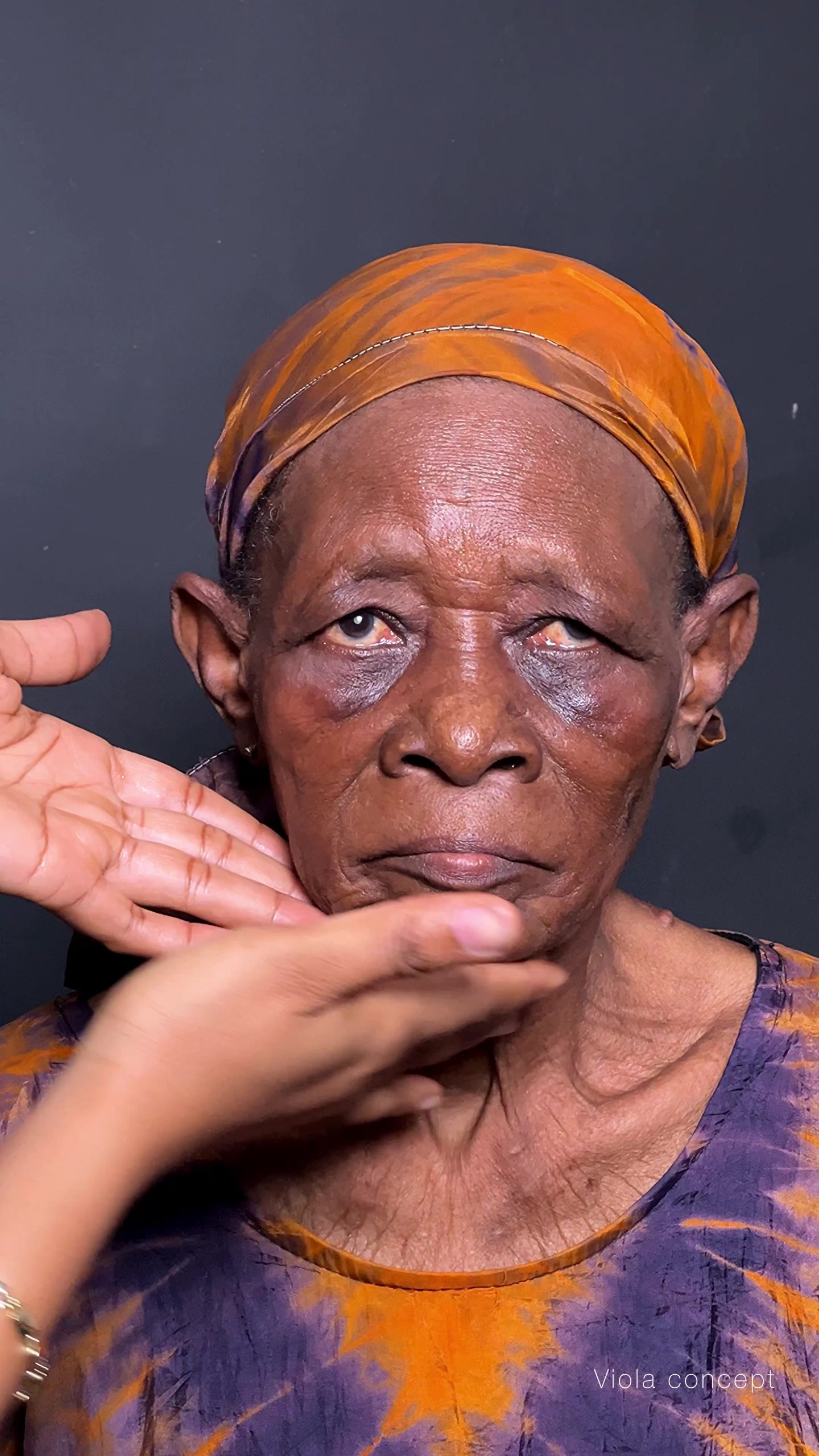 86 years old grandma sat to be pampered Thank u Jasmine Okafor for all u do … – ryan