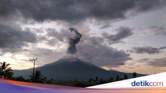 Mount Lewotobi -Mans burst out, residents panicked to hear noises like an explosion