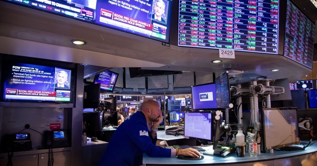 The sale of pressure is the shares of US technology companies before the end of the year