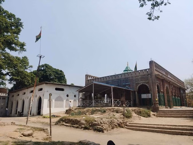 The Income Division Team has freed 40 Bigha land ownership, disturbances found in the investigation, now we will give notice