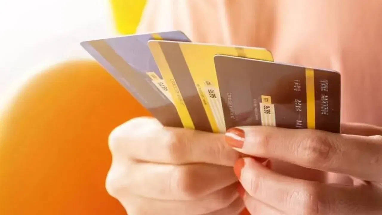 Credit card costs Great expenses! So pay money into such pieces