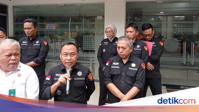 Attorney -General’s corruption Corruption Corruption Corruption claims corruption of the Tangerang Sea Fence case