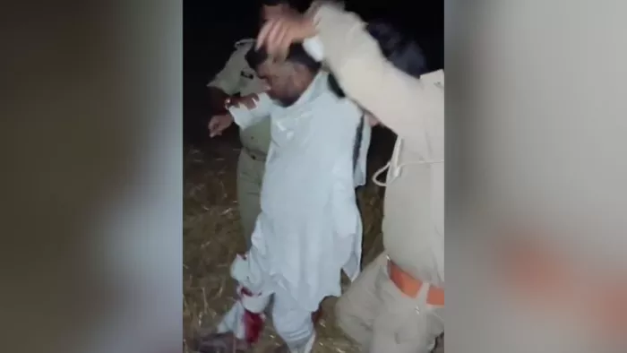 Up News: Dhay -dhani in Pilibhit, Eight Gotascar Caught in Meeting, One injured by Bullet – Up News Shootout in Pilibhit Eight Cow Smugglers Wres