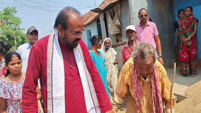 Jharkhand News: Deeply made of the pile with ashes of pain, Karunamay Mandal a beacon of hope for the difference in Jharkhand
