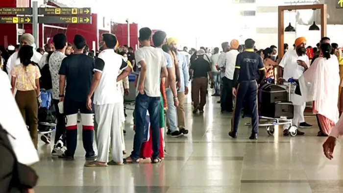 To hide the journey of Bangkok, to tear your passport pages, arrested; Know what the whole thing is – after his trip to Bangkok he tore and arrested the pages of his passport