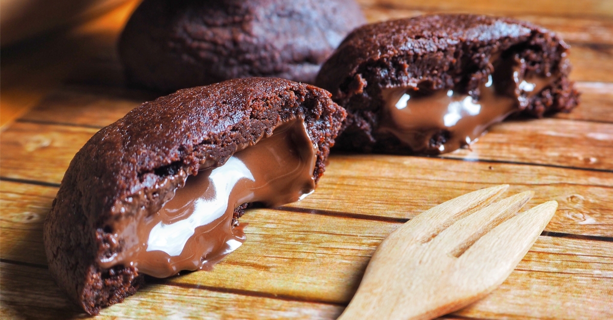 Chocolate -stuffed biscuits -medicine -web