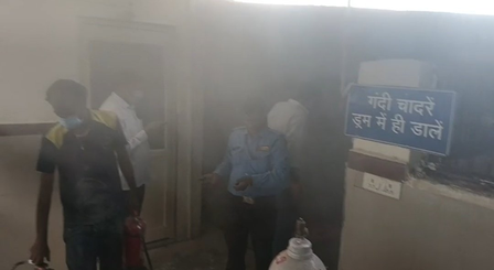 Hospital burning, dead due to oxygen mask dropping while removing the patient