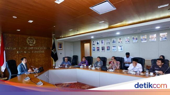 Ibas encourage cooperation from science and campus parliament for the progress of RI