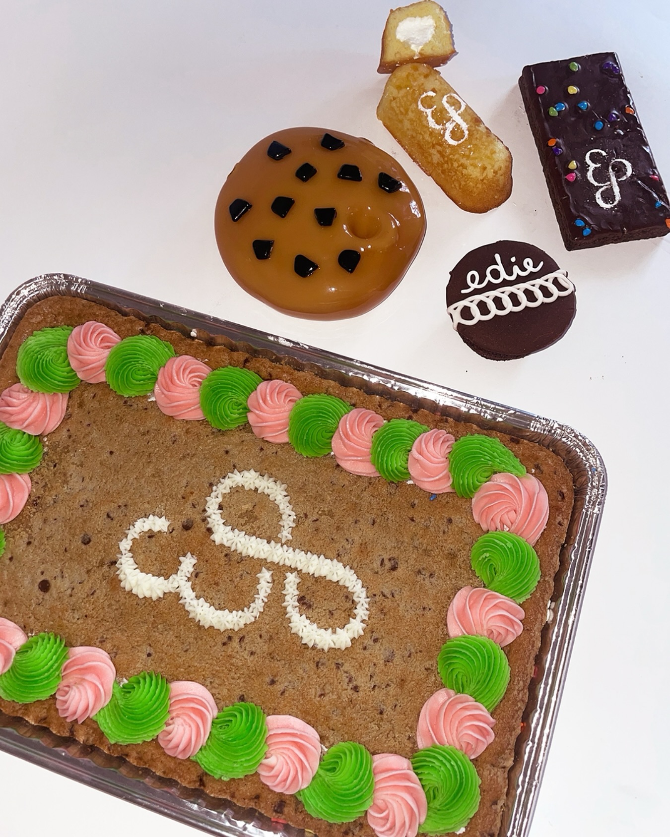 CHOCOLATE CHUNK FOR YOUR SKUNK The Cookie Pipe launches tomorrow… – ryan