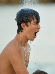 10 benefits of bathing with cold water every day