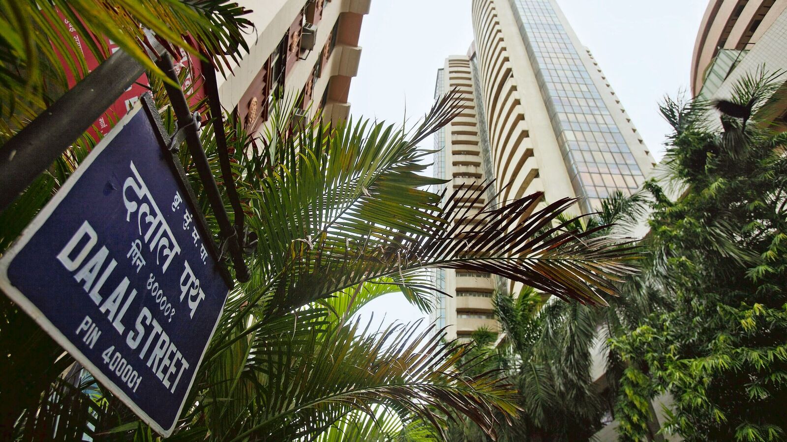 Shares to look at: Infosys, Jio Financial, Ultratech Cement, Wipro, Paytm among stocks focusing today | Einsmark news