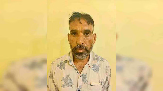 Bribes of 55 thousand taken instead of land conversion in Chittorgarh, broker arrested, income inspector absconding