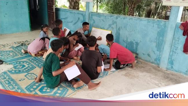 Bripda si si si ‘rimba’ series teacher Calistung Sad Jambi children
