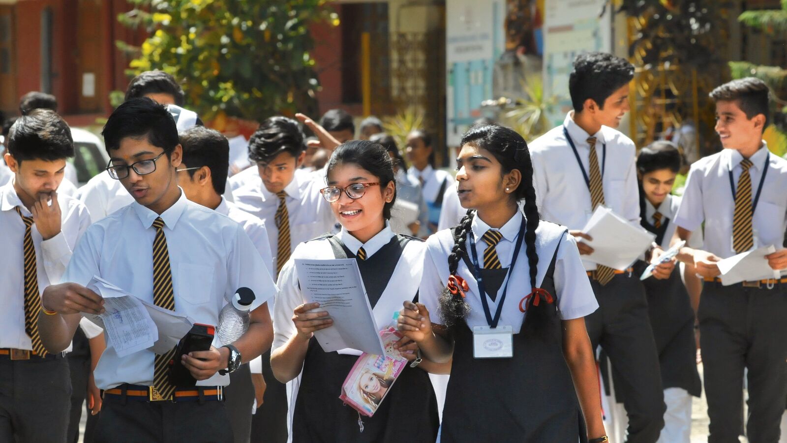 Jee Mains Results 2025 Live: NTA is likely to declare scores today on jeemain.nta.nic.in; Look at steps to download | Mint