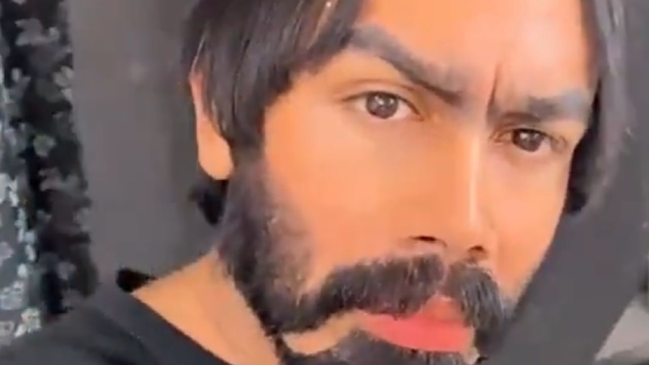 A person who fails to imitate Tamer Hosni is ridiculous .. Video – ryan
