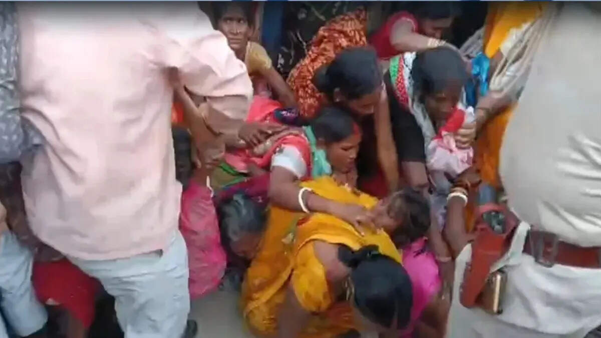 A bumps caused a stamp at the petrol pump in Buxar, Bihar,