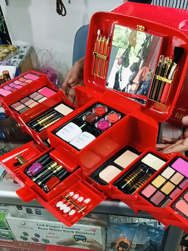 #makeup #makeuptutorial #makeupkit #makeupset #fyp #foryou #fypシ #foryoupage #f… – ryan