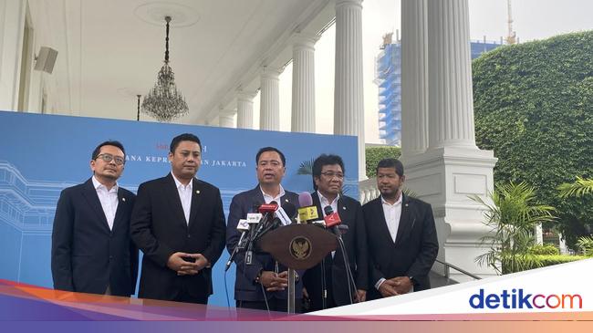 Meet Prabowo, Commission V of the DPR transfer the state of national and regional roads