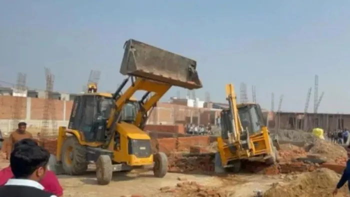 Bulldozer -Action: Illegal construction within minutes, Thunder Bulldozers in Mewat; Action has caused