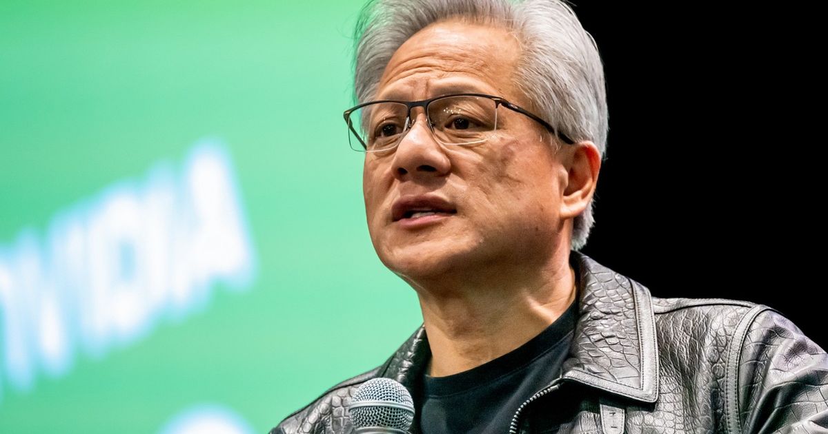 The President of “Invidia” visits China amid the fire of the trade war with America