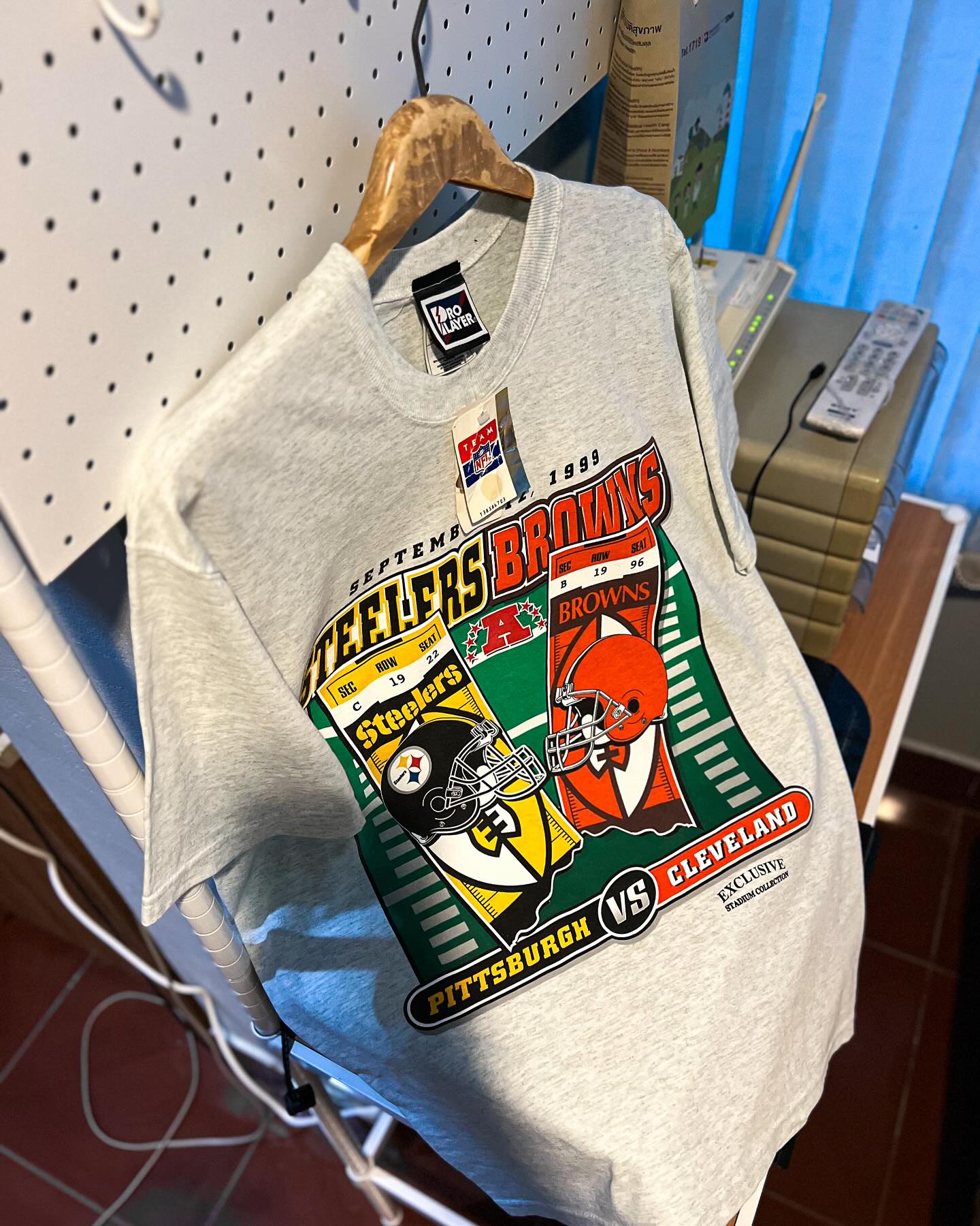 EXCLUSIVE COLLECTION NEW WITH TAG ! #clevelandbrowns #steelers VINTAGE 1999 B… – ryan