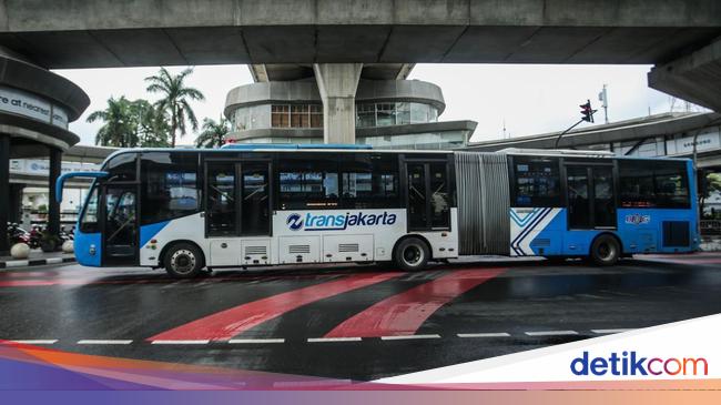 The Transjakarta route in the direction of Tanjung Priok is shortened.