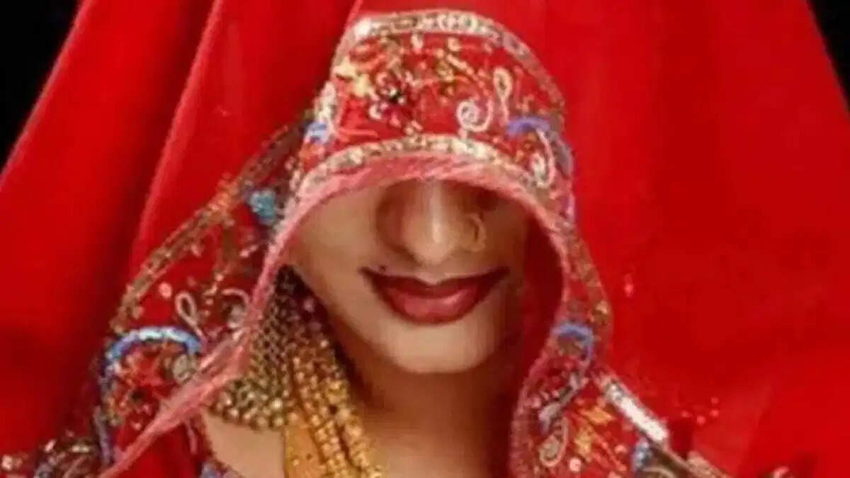 For Aashiq, wife has cheated on her husband for 13 years, her husband came into a hammer and sent to Yamraj