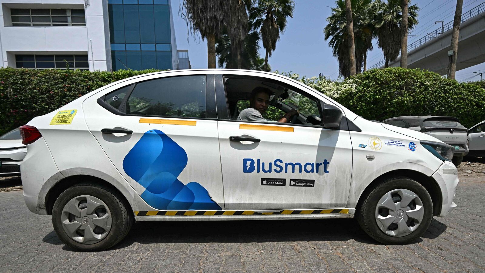 Busmart’s Angels: Deepika Padukone, MS Dhoni, Sanjeev Bajaj among popular faces that invested in the boot of Anmol Jaggi | Company Business News