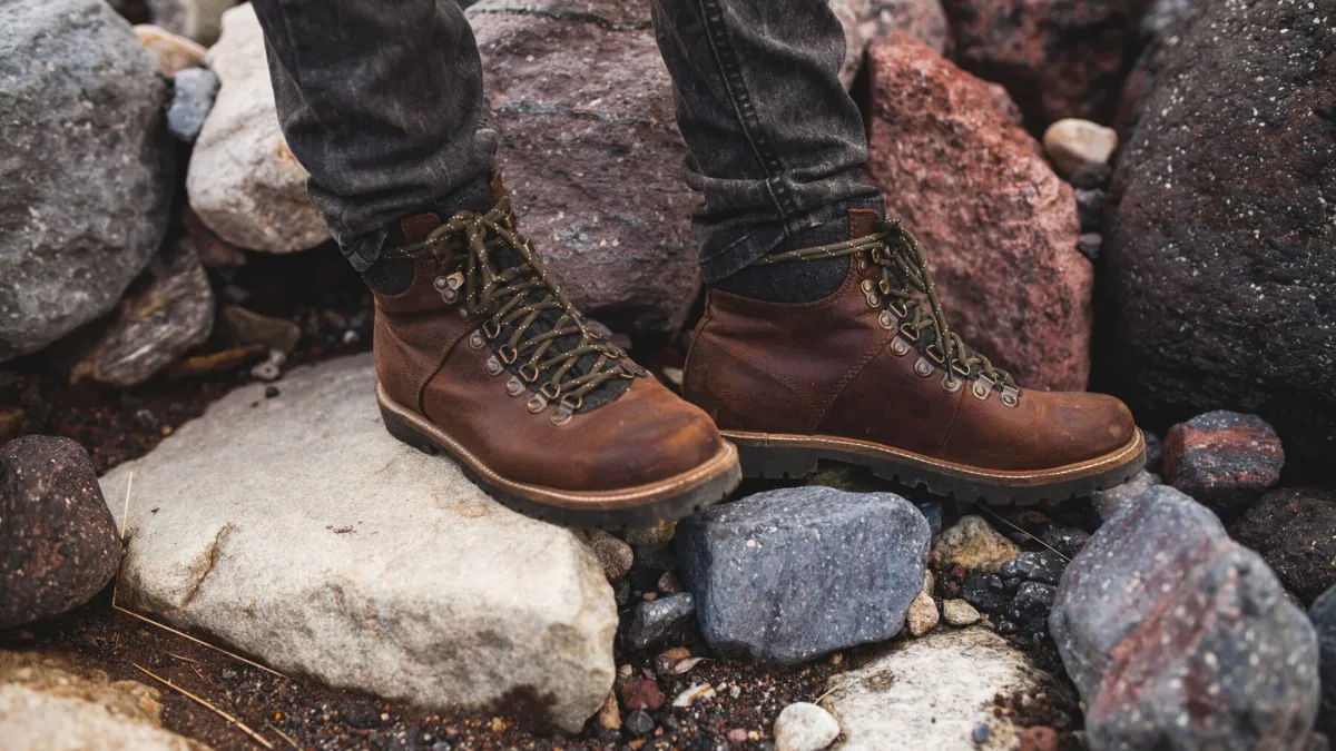 Best bushveld boots for men: robust and comfortable options