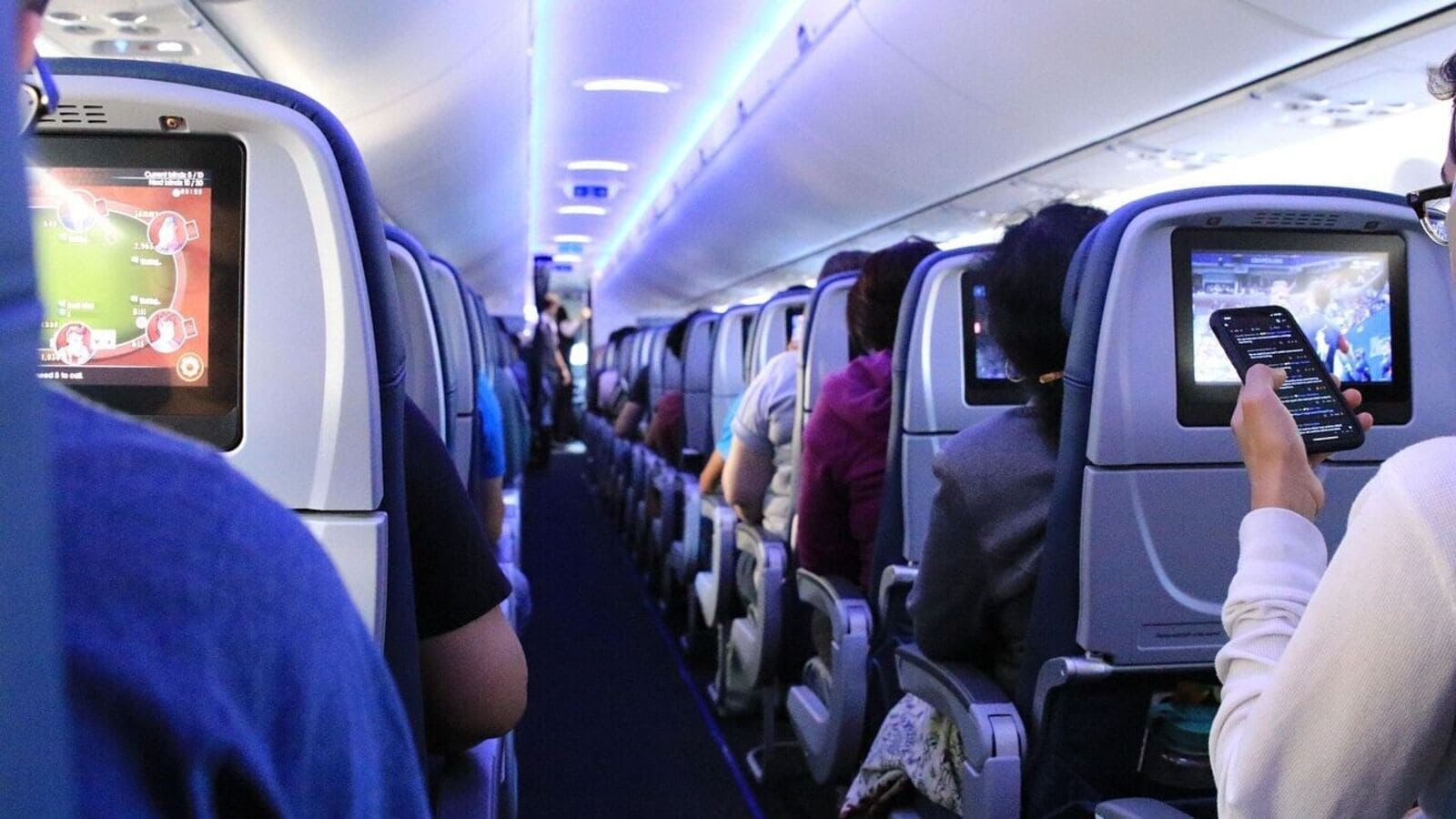 Never fly again: Passengers panic, as new video reveals the ‘dirty’ secrets of the airlines, flights that have been shockingly unhygienic, | Today news