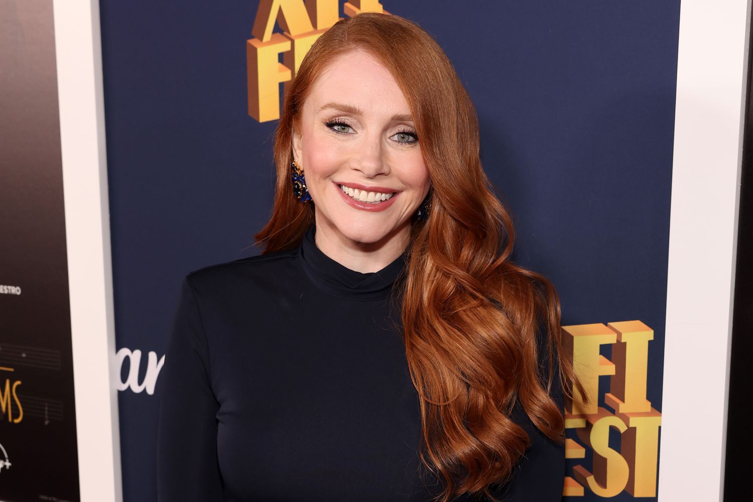 Bryce Dallas Howard Wore Kick-Flare Jeans Like These Amazon Styles – ryan