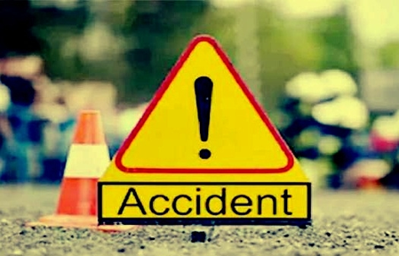 Truck overturned on Eastern Express Highway in Mumbai, one dead, two people injured