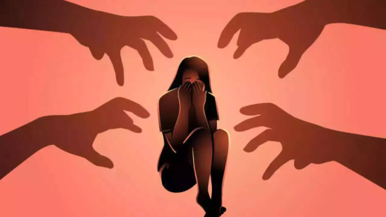 8 people who ended the woman before the fiancé have revealed police