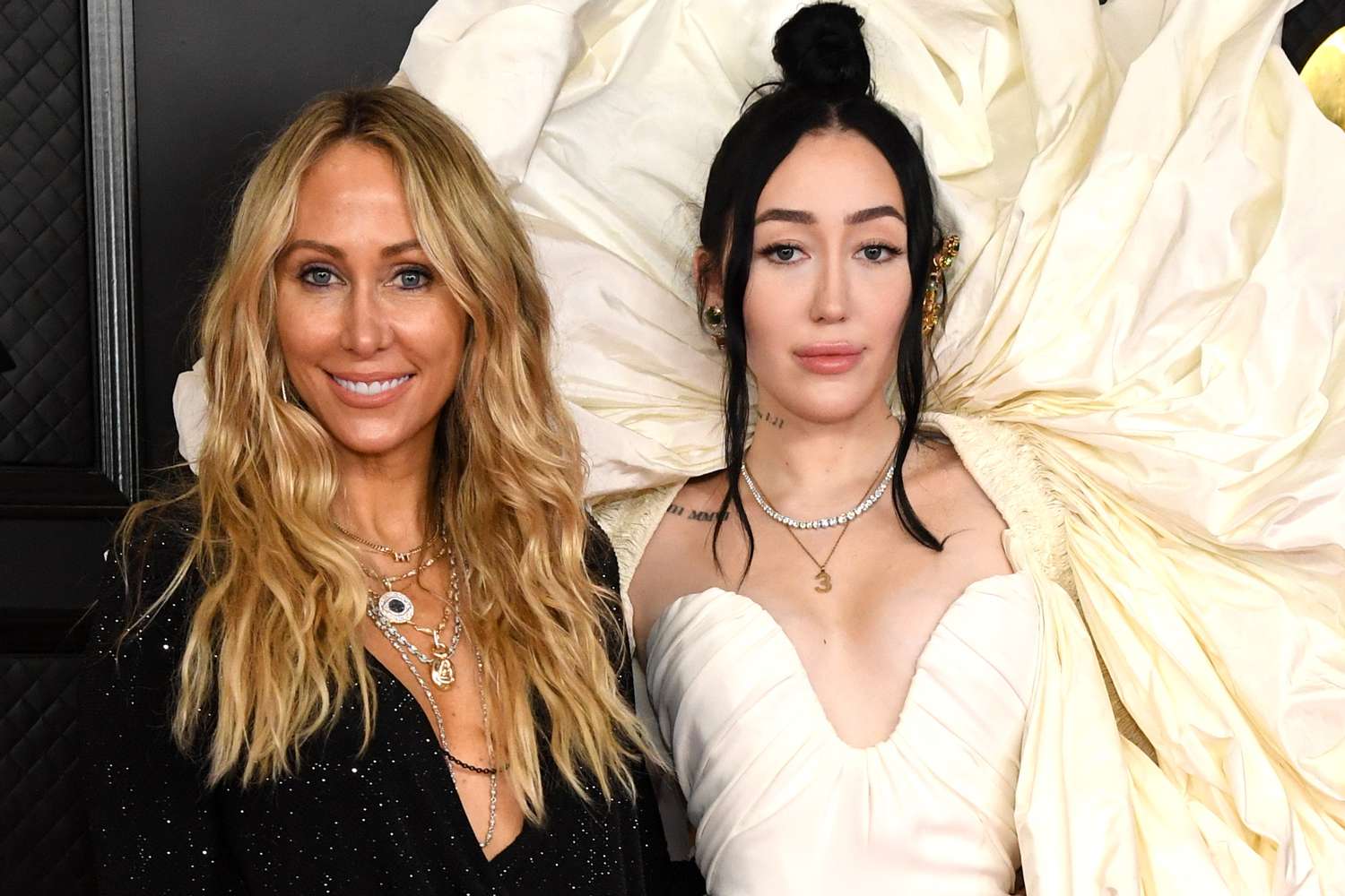 Noah Cyrus Says Mom Tish Influenced Her Desire to Get Married ‘Early’ – ryan