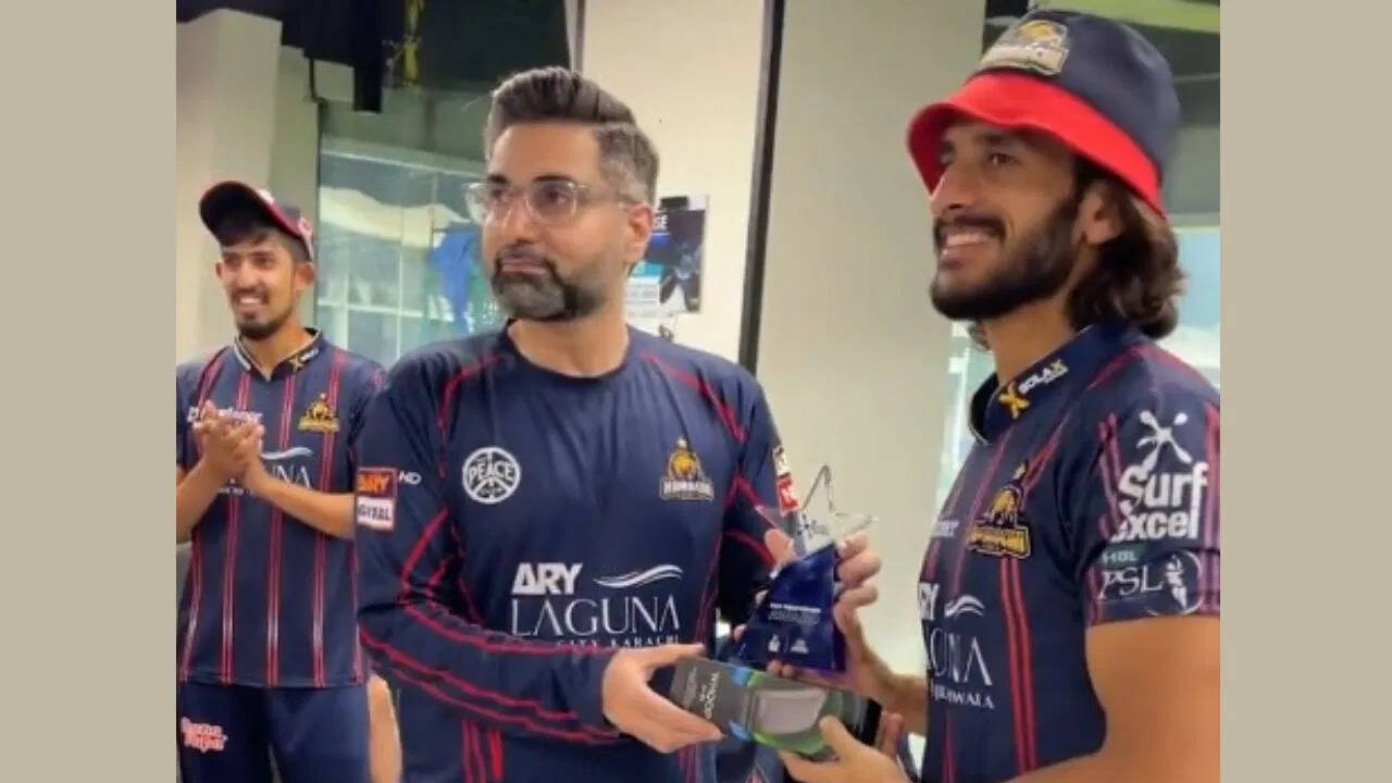 PSL 2025: What kind of reward for winning the match gave a machine to cut hair in exchange for hard work