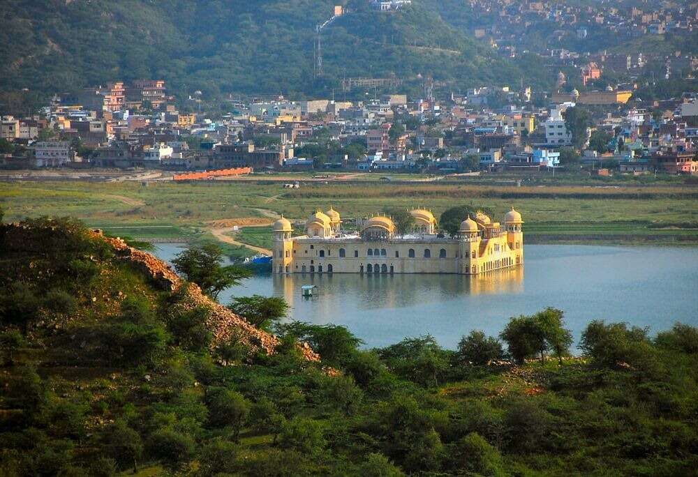 Jal Mahal of Jaipur is a wonderful example of the 18th century engineering? How to get 4 floors in the video in the video