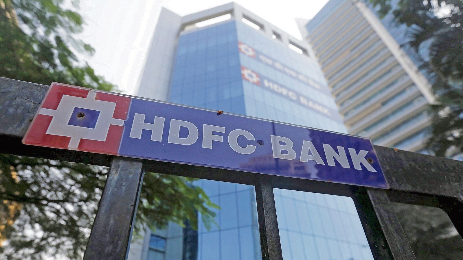HDFC Bank Q4 Results: Net profit rises 6.7% to £ 17,616 crore, NII higher than 10.3%; Dividend declared | Einsmark news