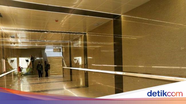 The Tunnel Hospitality Istiqlal Cathedral was closed tomorrow during the Easter mass