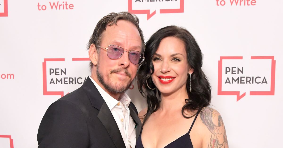 Weezer Bassist Scott Shriner’s Wife Released on $1M Bond – ryan