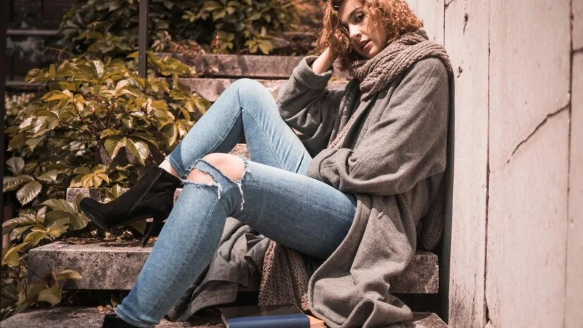 Best torn jeans for women: classic options for comfortable outings