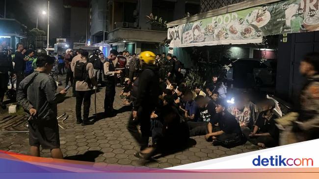 Western Jakarta police station who allegedly wants to fight 47 teenagers is Celurit-Sint confiscated