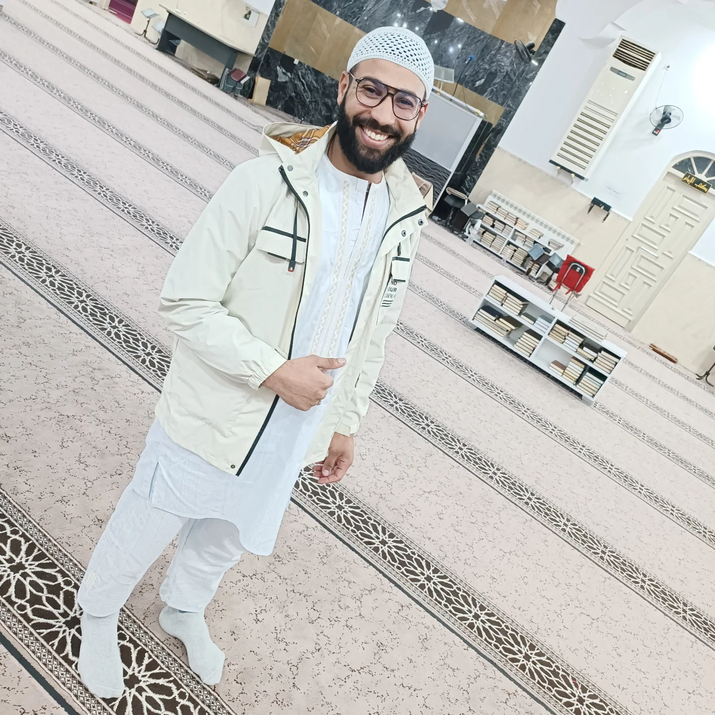 ‏”اللهم أجعلني خيراً مما يظنون واستر علي ما لا يعلمون واغفر لي يوم لا ينفع مال و… – ryan