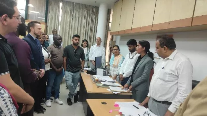 Haryana News: Foreign guests understood the functioning of the Haryana meeting, 27 representatives of 13 countries are on tour -Haryana meeting offers an international delegation for legislative training