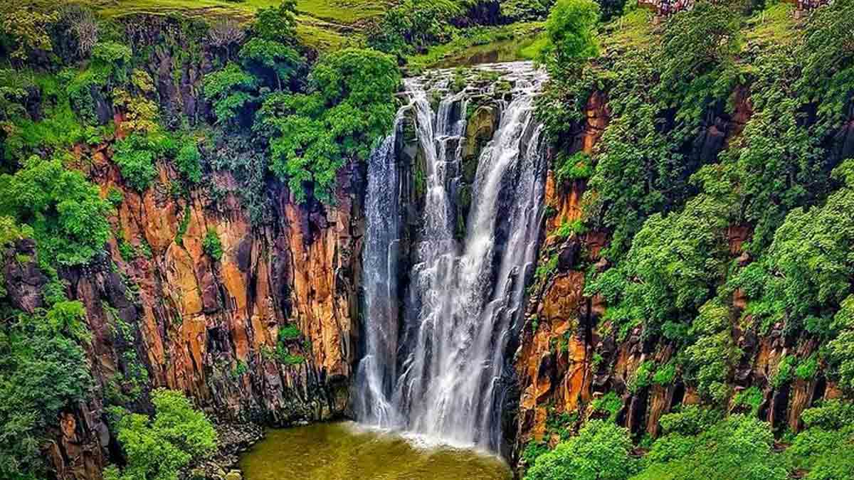 Also make a plan to visit Madhya Pradesh, and definitely take a trip to Burhanpur, otherwise the travel will remain incomplete