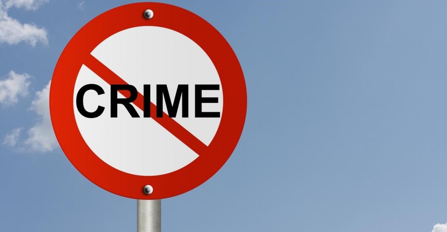 The woman’s abuse and the man protested, then the angry woman broke her head and then …