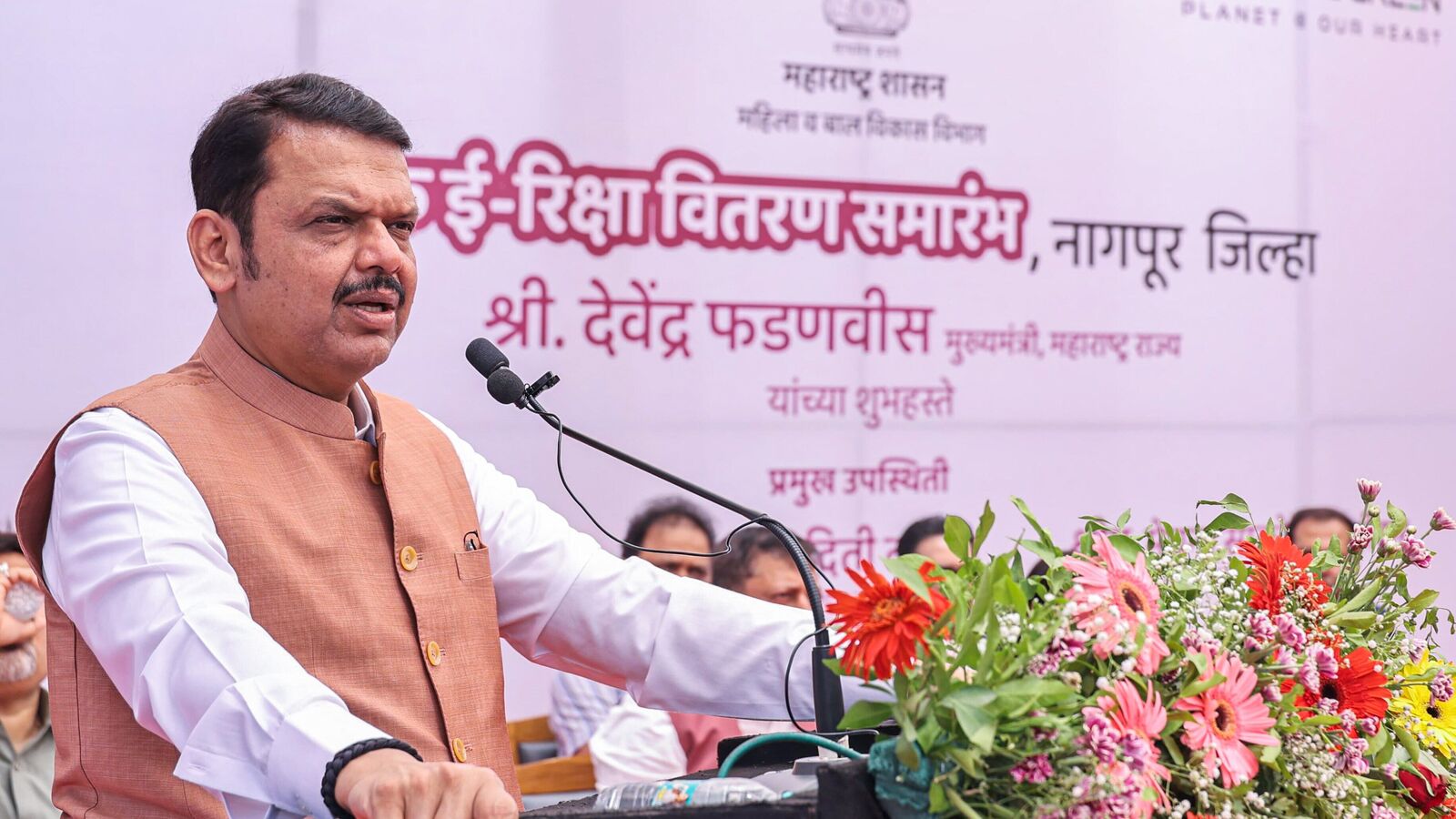 Maharashtra -Language Panel Request CM Devendra Fadnavis to recall ‘compulsory Hindi in the Richtie of Schools | Today news