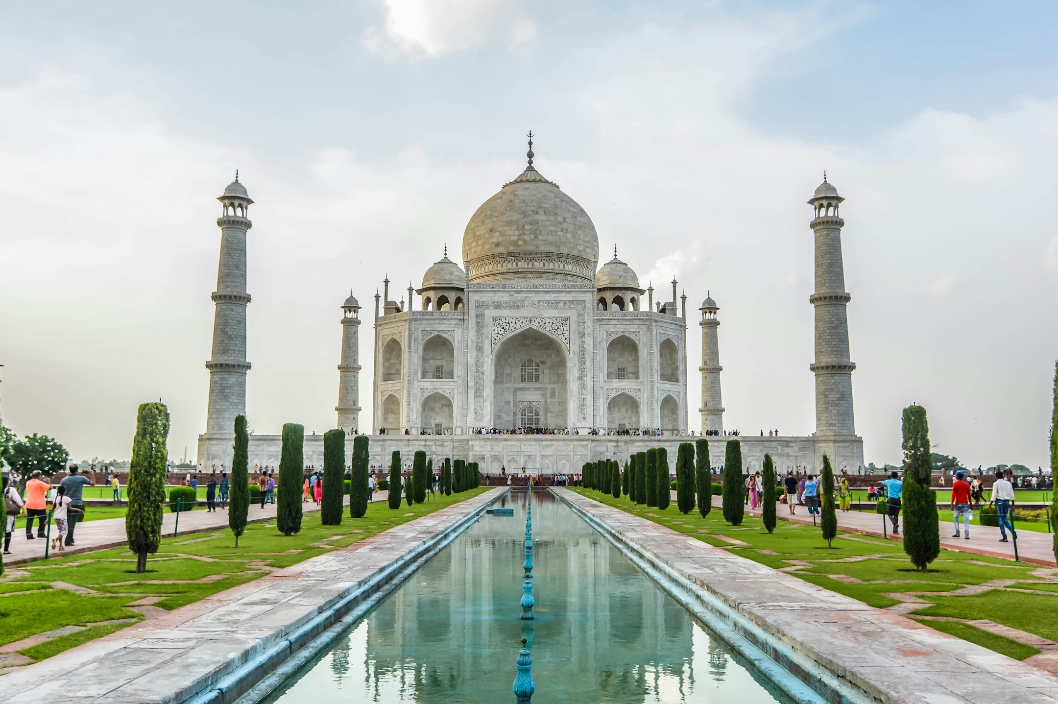 Is the owner of the Taj Mahal also a Waqf sign?