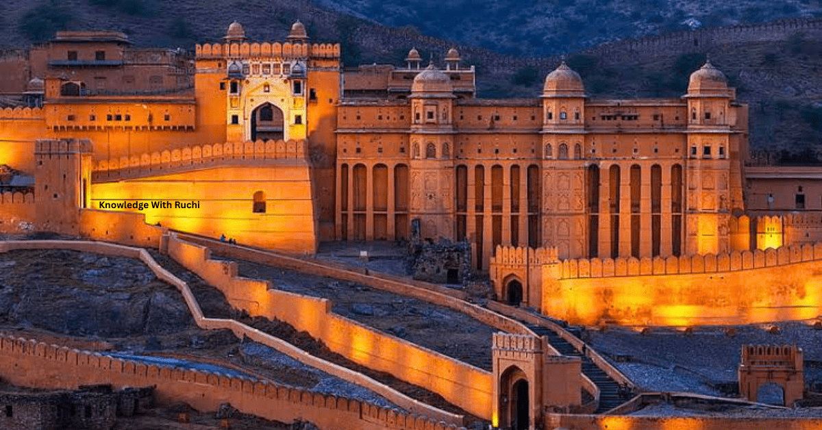 The basement of the Amer fort for the Sheesh Mahal is hidden, many raging secrets, you will also be surprised to know in the video