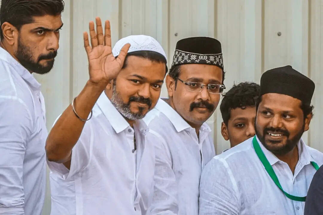 In Iphtar, drunkards mentioned, Fatwa against actor Vijay, also play with emotions